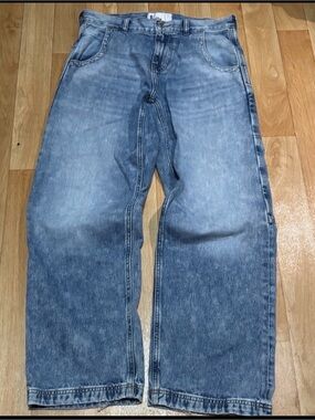PacSun Men's Light Wash Relaxed Wide-Leg Jeans